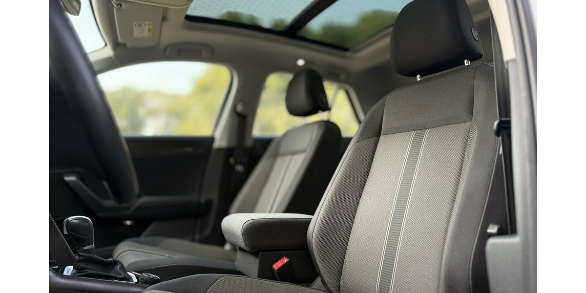 VW T-Roc R line / 4Motion / Keyless Go / PANO 53.000 km 24.590 &euro; Mönchengladbach 41066