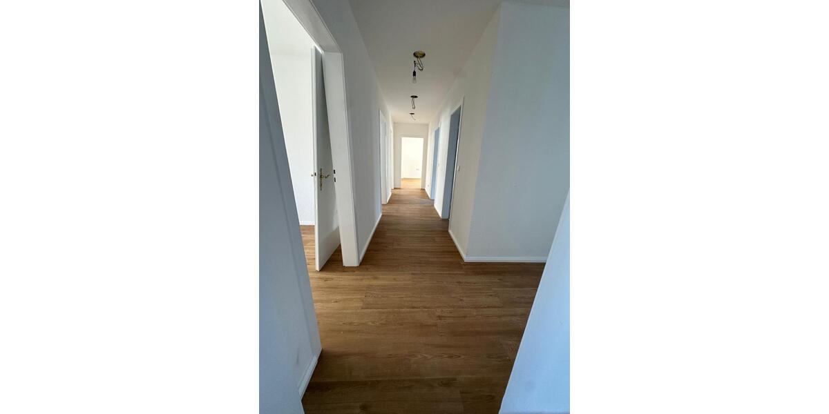 Etagenwohnung Wuppertal Elberfeld - 5 Zimmer, 101 m&sup2;, 890&euro; | Angebot:25784499