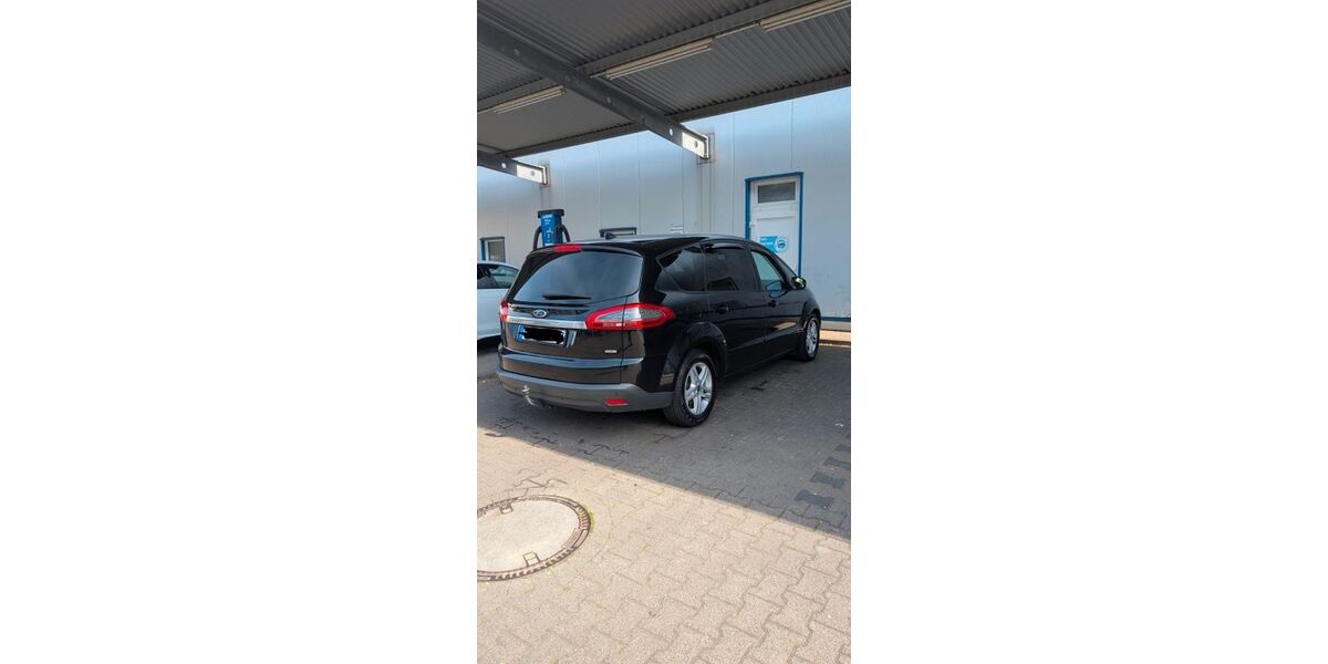 Ford S-Max 189.000 km 7.490 &euro; Wuppertal 42287