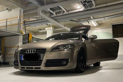 Audi TT 144.000 km 12.500 &euro; Düsseldorf 40591