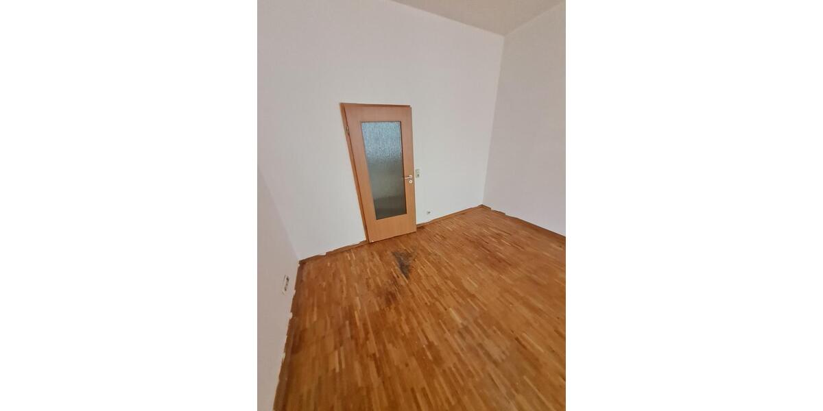 Erdgeschoßwohnung Duisburg Essenberg - 3 Zimmer, 92 m&sup2;, 690&euro; | Angebot:24707921