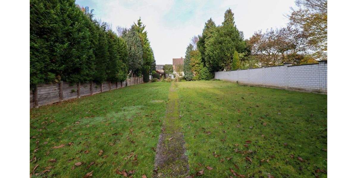 Einfamilienhaus mit großem Grundstück und zusätzlichem sanierungsbedürftigen Wohngebäude 5 zimmer