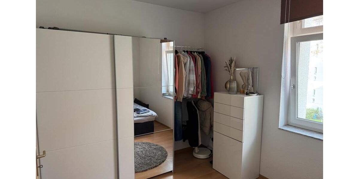 Etagenwohnung Düsseldorf Stadtbezirk 8 - 2 Zimmer, 55 m&sup2;, 1.200&euro; | Angebot:26327015