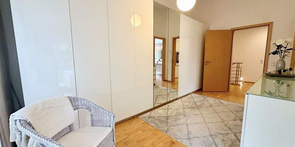 Mehrfamilienhaus, Wohnhaus Düsseldorf Garath - 1 Zimmer, 350 m&sup2;, 1.690.000&euro; | Angebot:24873714