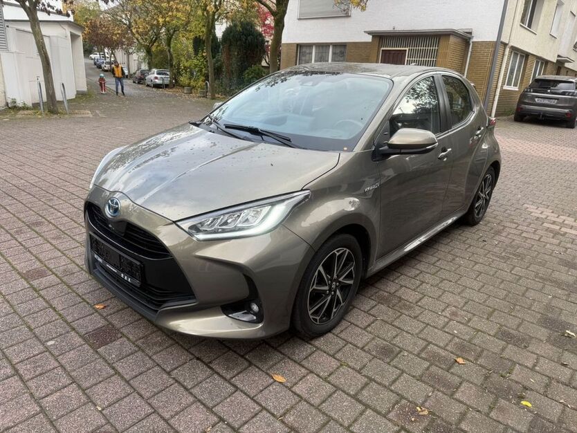 Toyota Yaris 38.800 km 18.490 € Wuppertal 42285