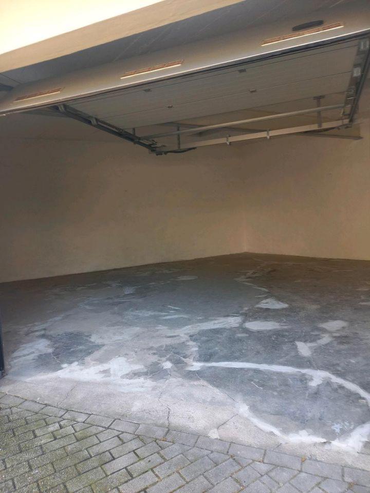 Büro mit Lager und Garage in Essen Holsterhausen