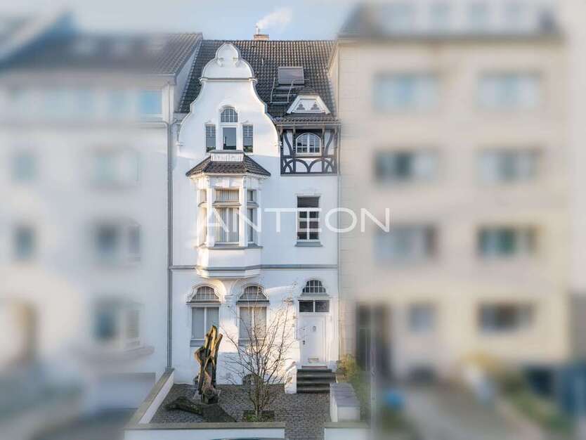 Haus zum Kaufen in Düsseldorf 1.950.000 € 397 m²