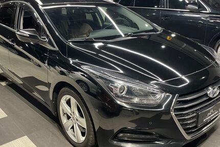 Hyundai i40 191.793 km 8.450 € Köln 51103