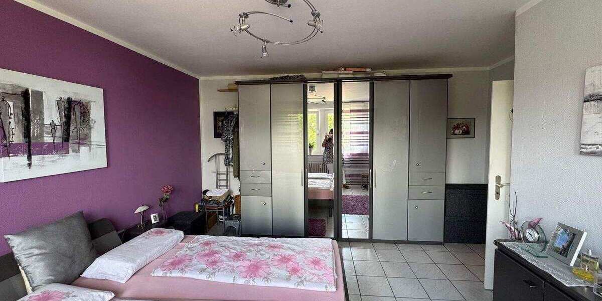 Etagenwohnung Mönchengladbach Rheydt - 3 Zimmer, 87 m&sup2;, 175.000&euro; | Angebot:25745903