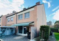 Modernes, familienfreundliches Zuhause mit bester Infrastuktur.