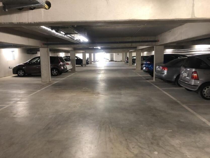 Moderne Penthouse Wohnung mit parkähnlichem Garten über 10.000qm