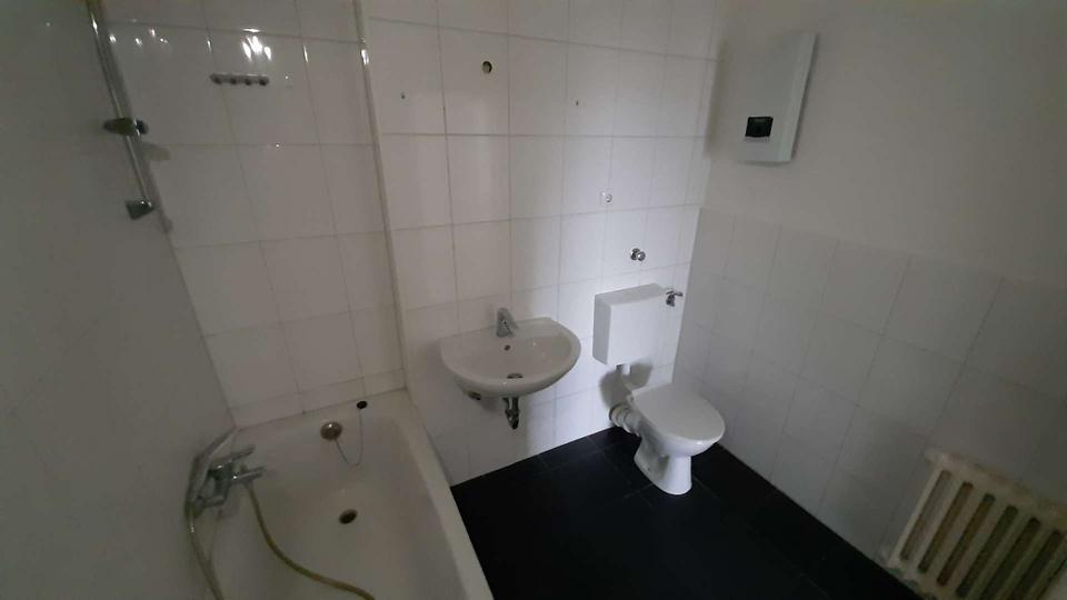 Vulkanstraße 242 - helle 2 ZKB Wohnung im 4.OG *ab sofort* zu vermieten 2 zimmer