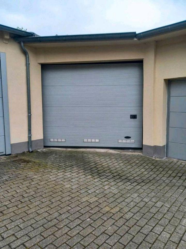 Büro mit Lager und Garage in Essen Holsterhausen