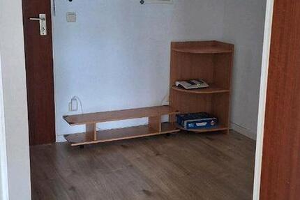 2-Zimmer-Wohnung mit Balkon WBS erforderlich zimmer