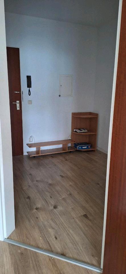 2-Zimmer-Wohnung mit Balkon WBS erforderlich zimmer