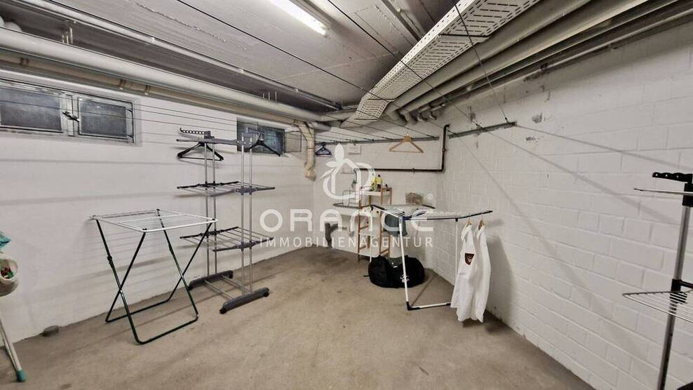 ***Gelegenheit - interessante 3-Zimmer-Wohnung mit Galerie und Balkon im Duisburger Süden***