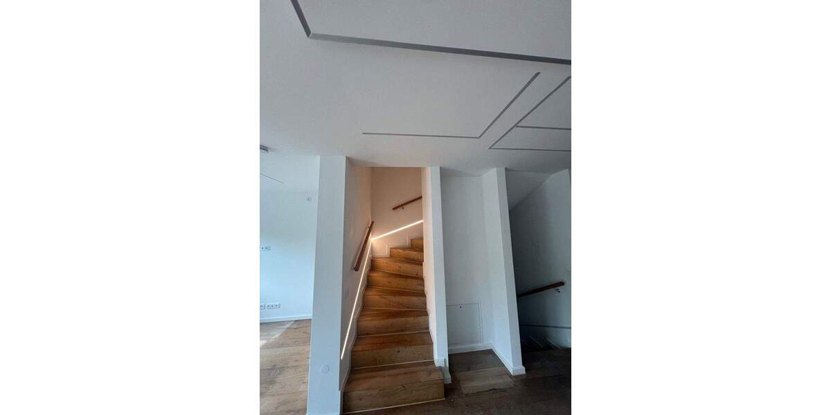 Investoren aufgepasst! Geräumige Doppelhaushälfte mit gehobener Innenausstattung in Meerbusch 6 zimmer