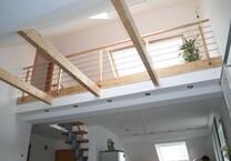 Außergewöhnliche Dachgeschoßwohnung mit offener Galerie