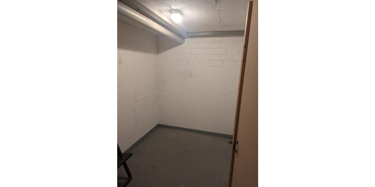 Helle 2-Zimmer-Wohnung mit Balkon & Tiefgarage im Grünen von DUS 2 zimmer