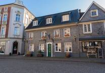Exklusive Rarität: Denkmalgeschütztes Wohn- und Geschäftshaus