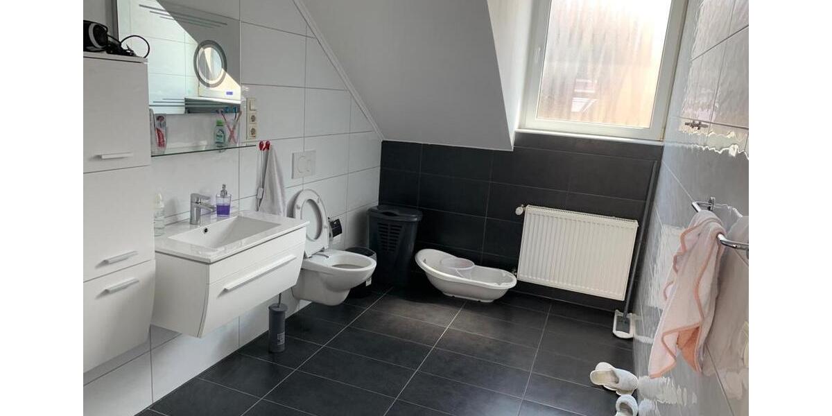 Reihenhaus Mönchengladbach West - 6 Zimmer, 187 m&sup2;, 525.000&euro; | Angebot:26749303