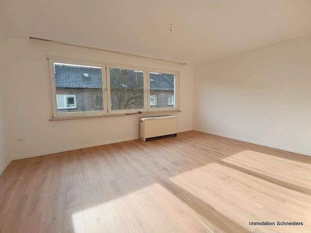 Etagenwohnung Duisburg Untermeiderich - 2 Zimmer, 61 m&sup2;, 500&euro; | Angebot:26916851