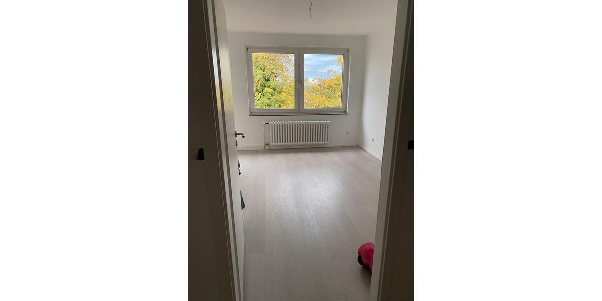 2 Zimmer Wohnung mit Balkon neu Renoviert 2 zimmer