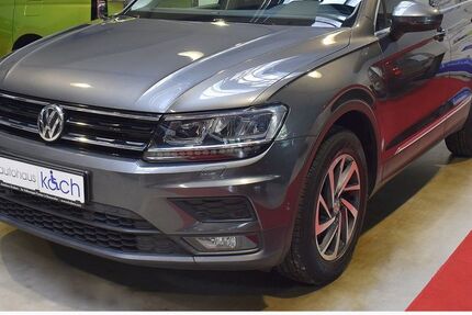 VW Tiguan 132.080 km 21.980 € Neukirchen-Vluyn 47506