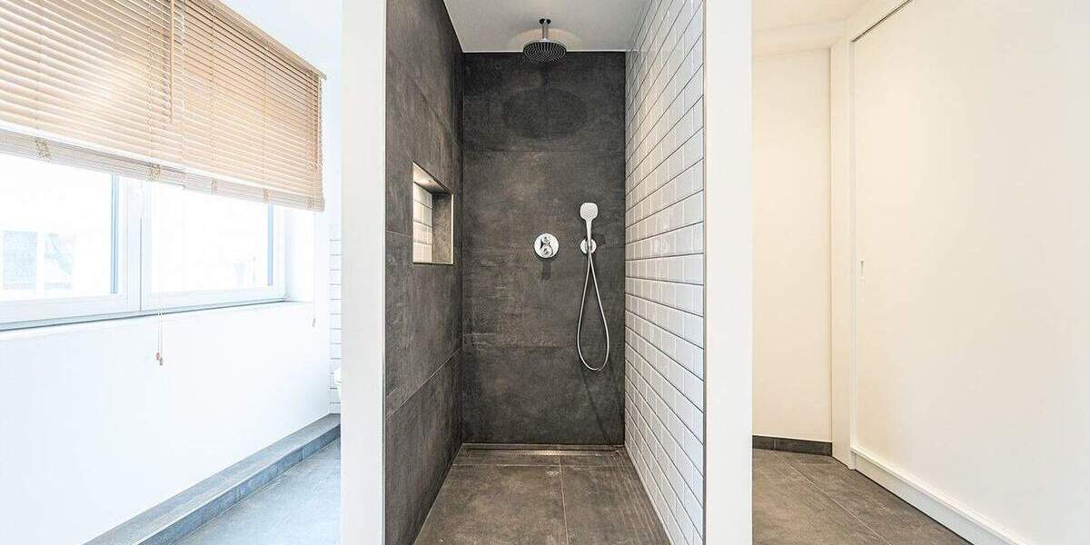 Mehrfamilienhaus, Wohnhaus Hilden - 3 Zimmer, 122 m&sup2;, 2.340&euro; | Angebot:23958854