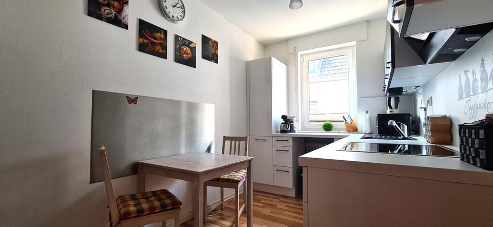 Helle, frisch renovierte 3-Zimmer-Wohnung, großer Balkon in Zons 3 zimmer