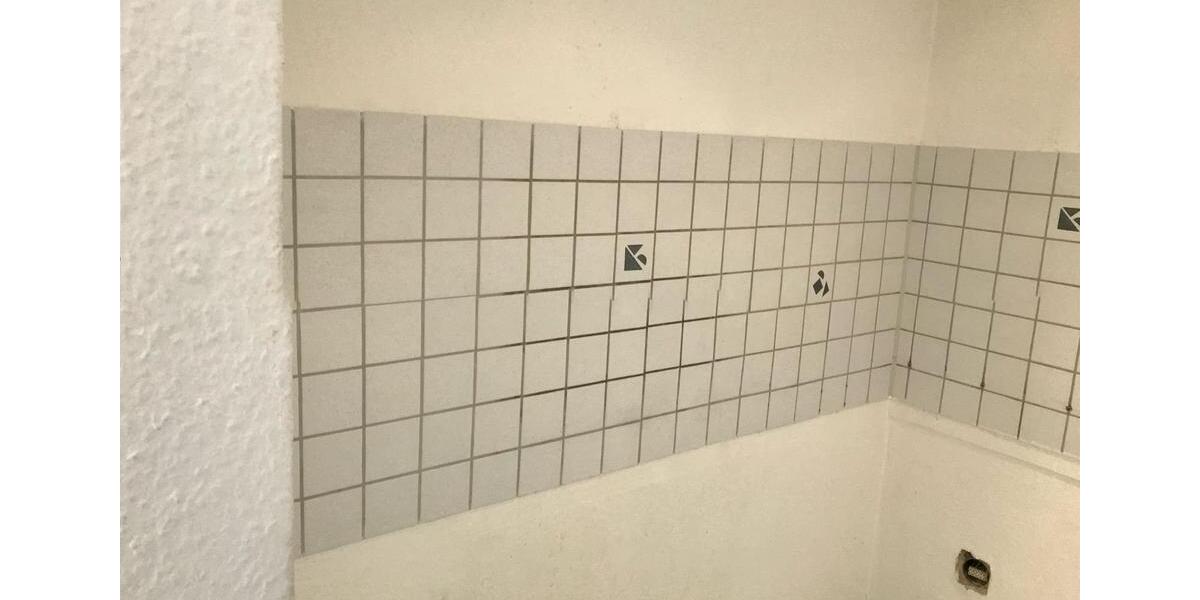 2 hübsche DG-Wohnungen zu verkaufen Preis pro Wohnung 3 zimmer