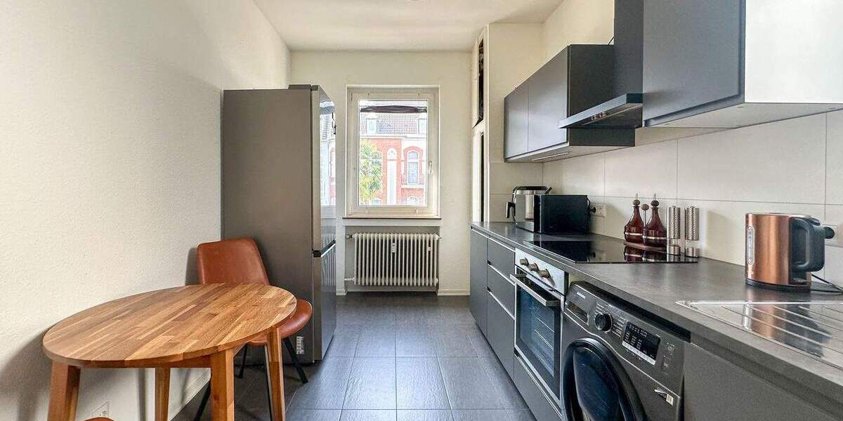 Etagenwohnung Düsseldorf Grafenberg - 3 Zimmer, 100 m&sup2;, 1.300&euro; | Angebot:25820119
