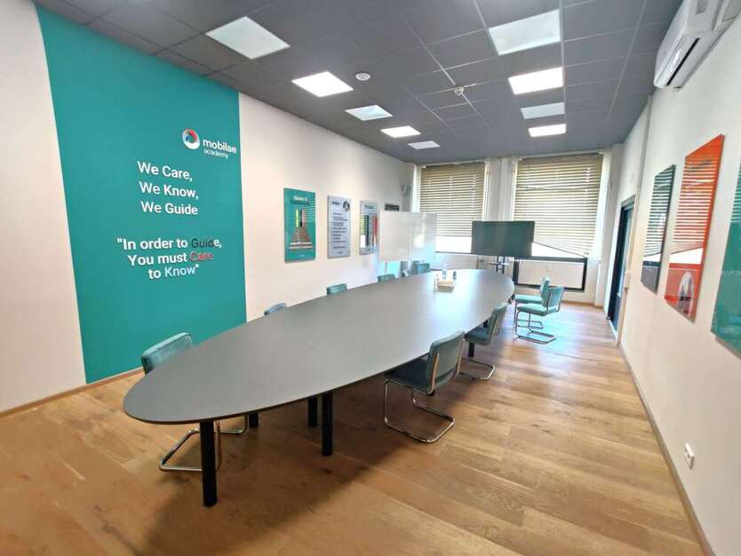 Büro in Neuss 13.240 € 1655 m²