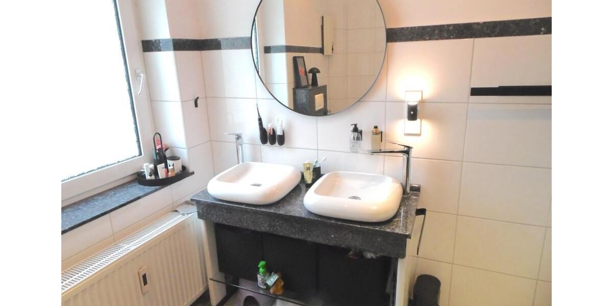Oberkassel! fast am Rhein 3Zimmer Whg Balkon von privat ab 1.04. 3 zimmer