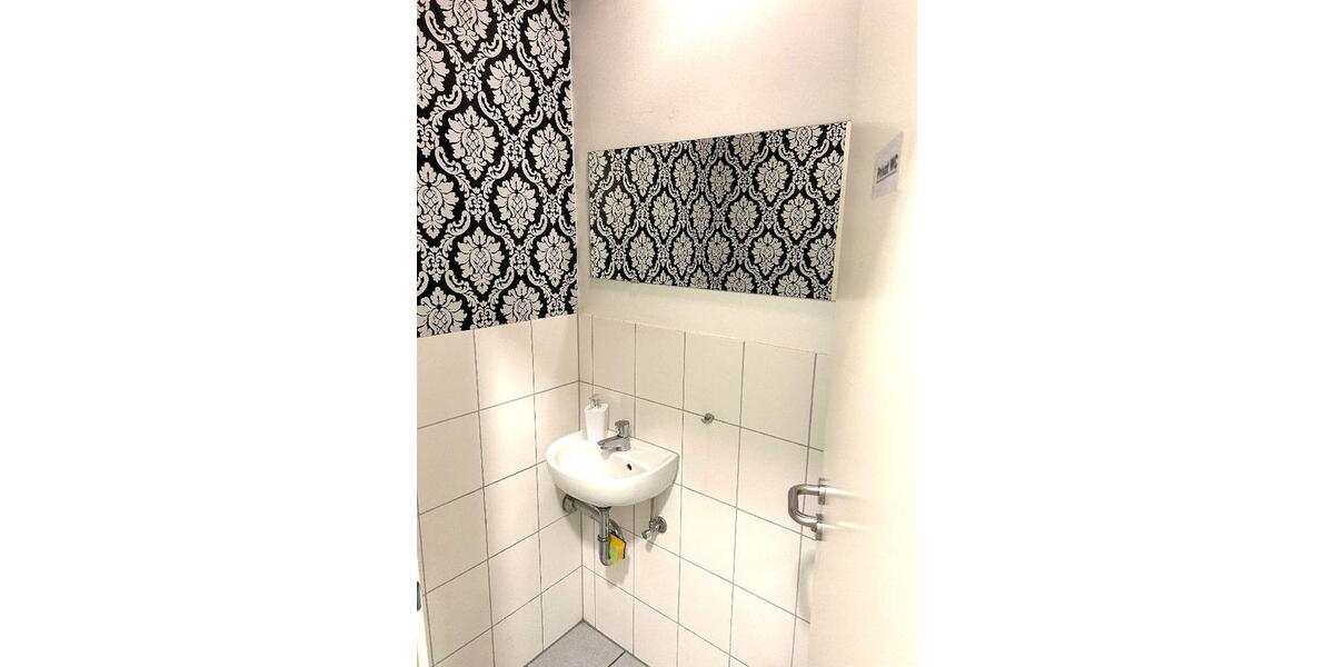 Vielseitig nutzbare Büro-Praxiseinheit in zentraler Lage von Leverkusen-Schlebusch! zimmer