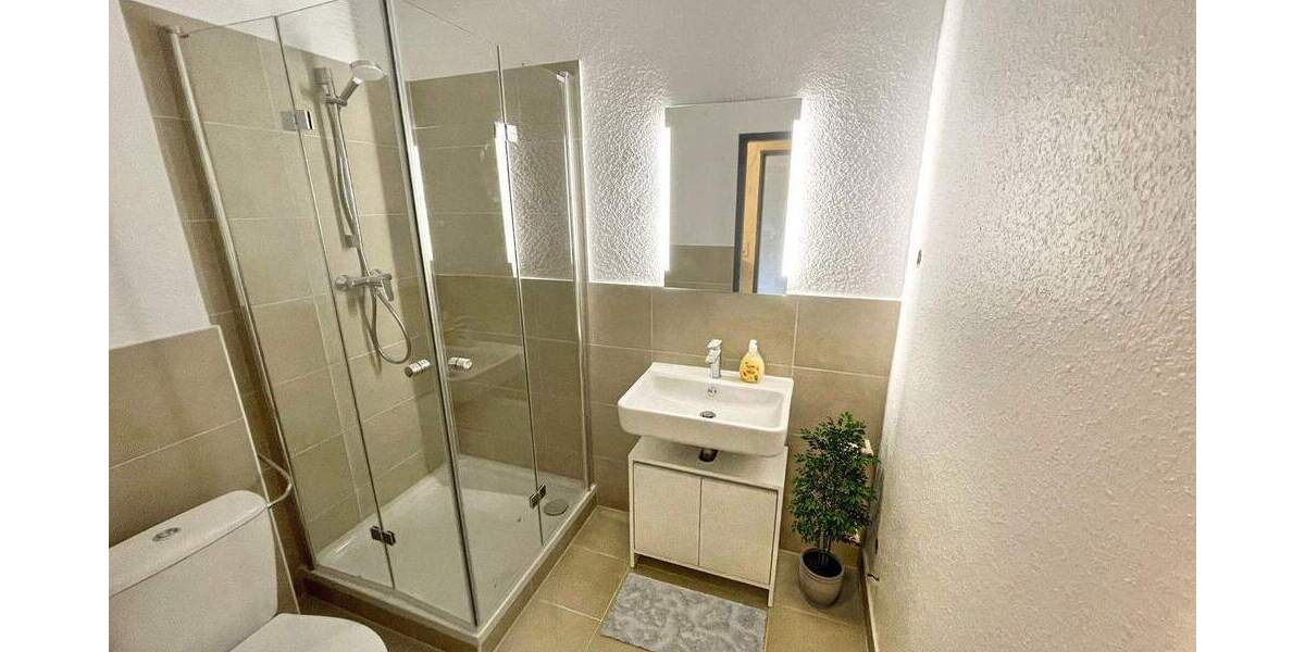 Frisch Saniertes Apartment, Top vermietet (585€pm) - Zentral in Garath 1 zimmer
