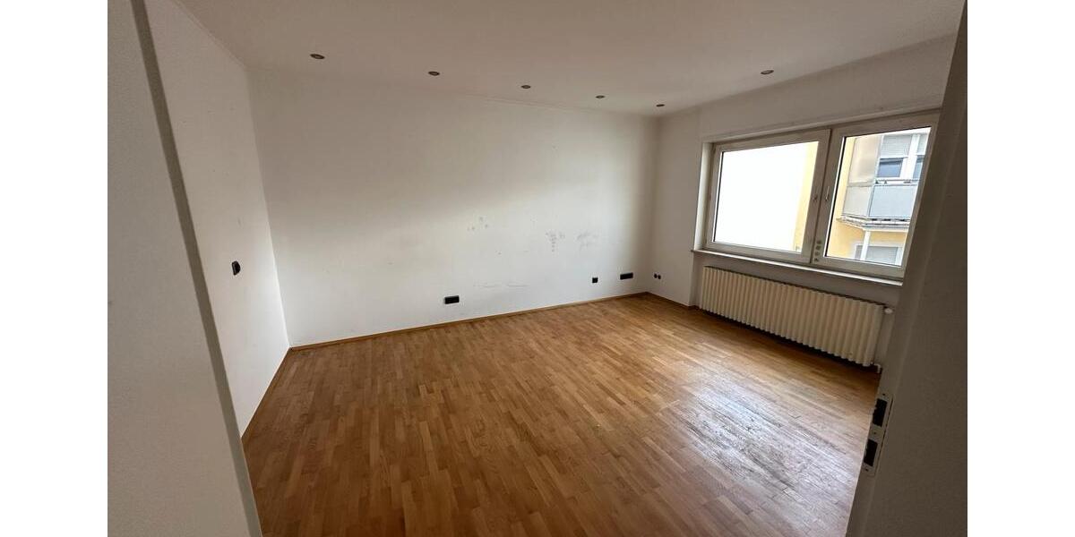 Bis Nov 26 - Einfamilienhau, Garage& Garten in Frankfurt Harheim 5 zimmer