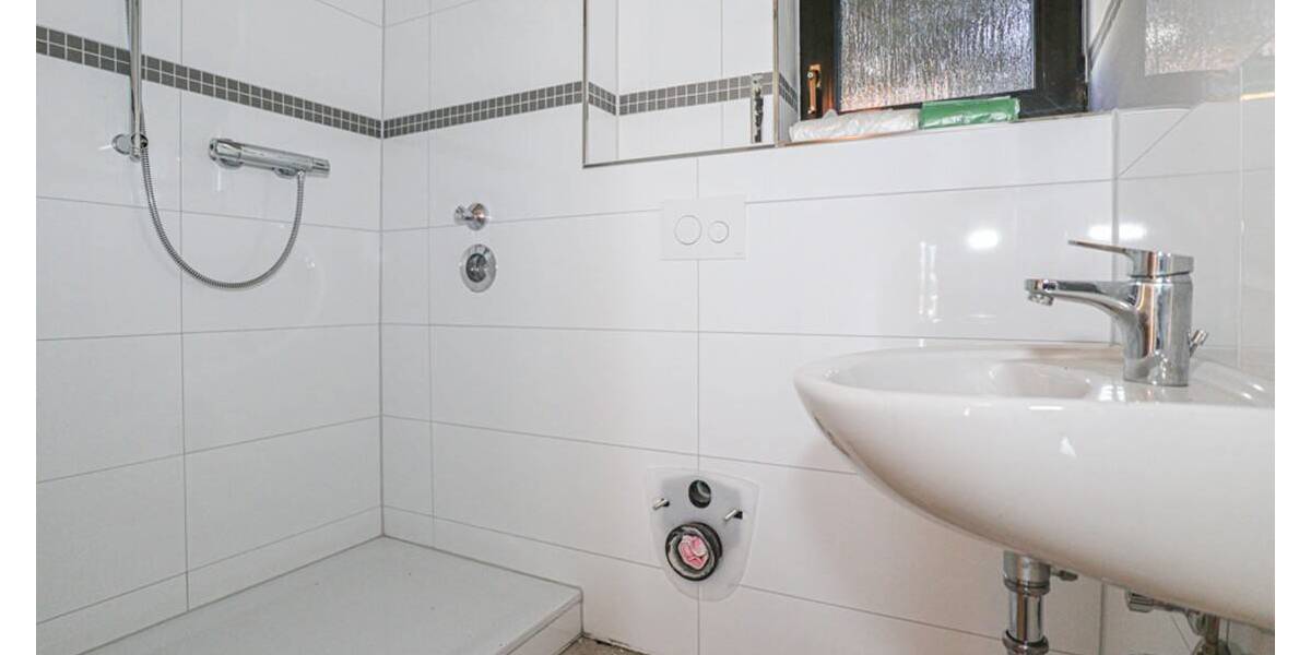 Mehrfamilienhaus, Wohnhaus Neuss / Holzheim Holzheim - 8 Zimmer, 254 m&sup2;, 590.000&euro; | Angebot:26435711