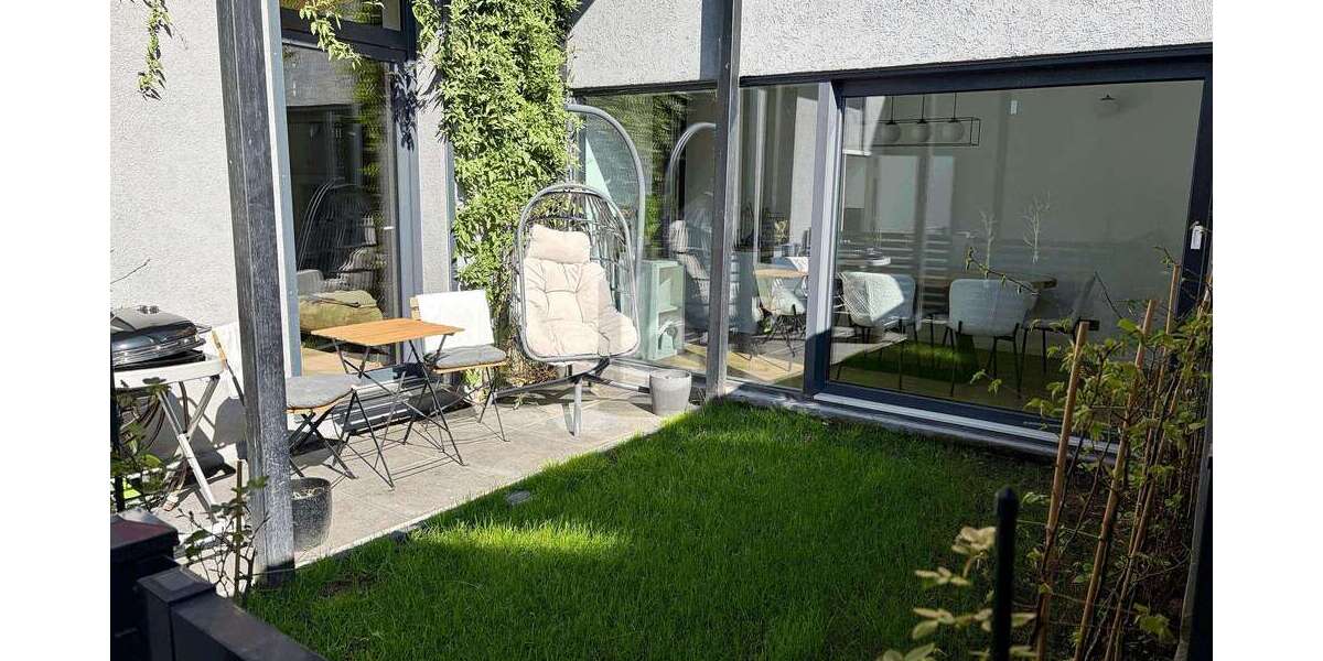 Etagenwohnung Düsseldorf Stadtbezirk 2 - 4 Zimmer, 80 m&sup2;, 2.300&euro; | Angebot:26909732