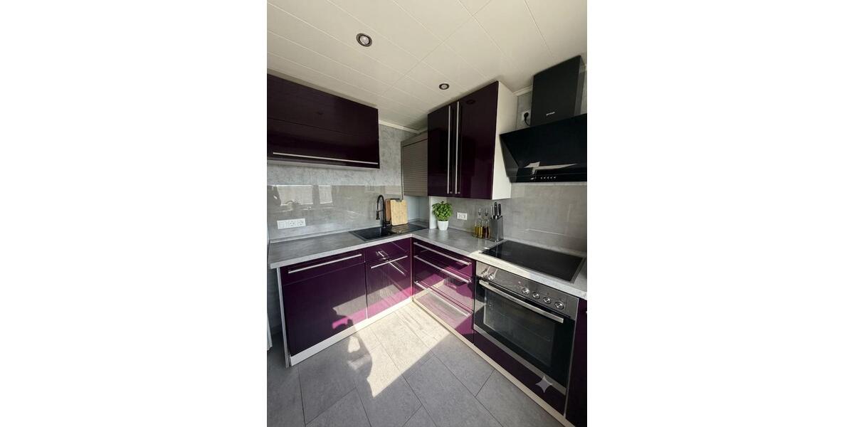 Dachgeschoßwohnung Duisburg Rheinhausen - 3.5 Zimmer, 80 m&sup2;, 190.000&euro; | Angebot:27258760