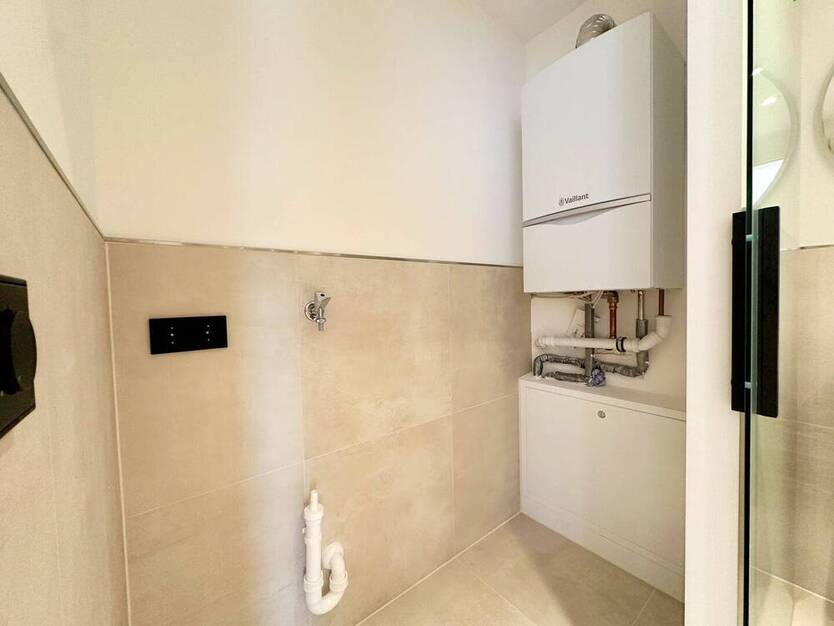 Neubauqualität: komplett revitalisierte 2,5-Zimmerwohnung im Herzen von Düsseldorf-Derendorf