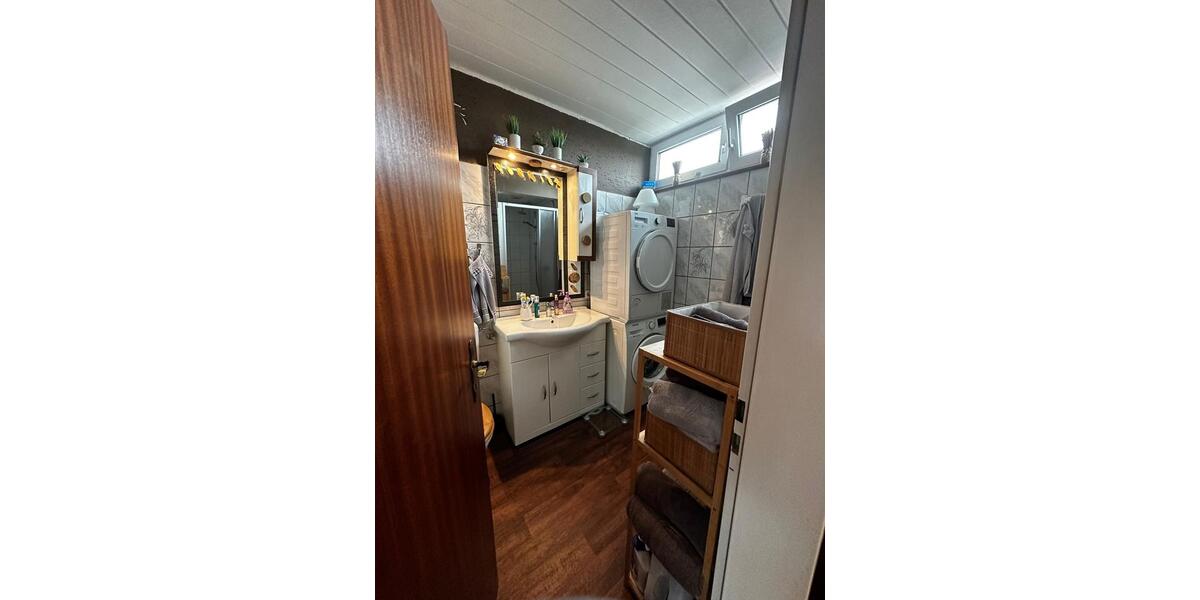 Dachgeschoßwohnung Krefeld Fischeln - 2 Zimmer, 64 m&sup2;, 810&euro; | Angebot:26355279