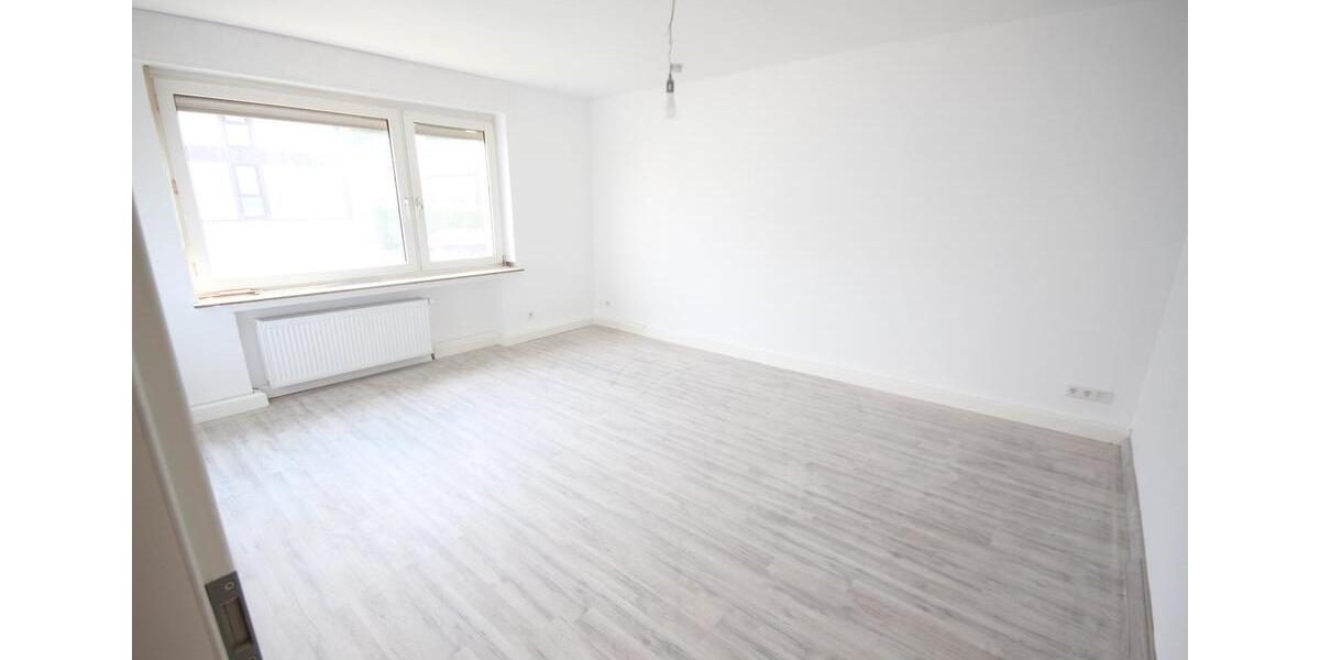 Etagenwohnung Solingen Mitte - 4 Zimmer, 113 m&sup2;, 1.100&euro; | Angebot:25642599