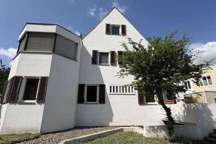 Haus zum Mieten in Meerbusch 3.900 € 350 m²