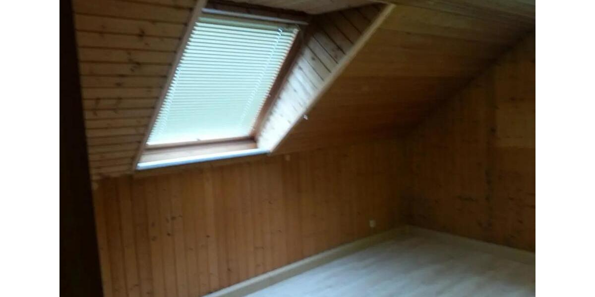 Maisonettenwohnung Solingen - 5 Zimmer, 125 m&sup2;, 1.200&euro; | Angebot:25395111