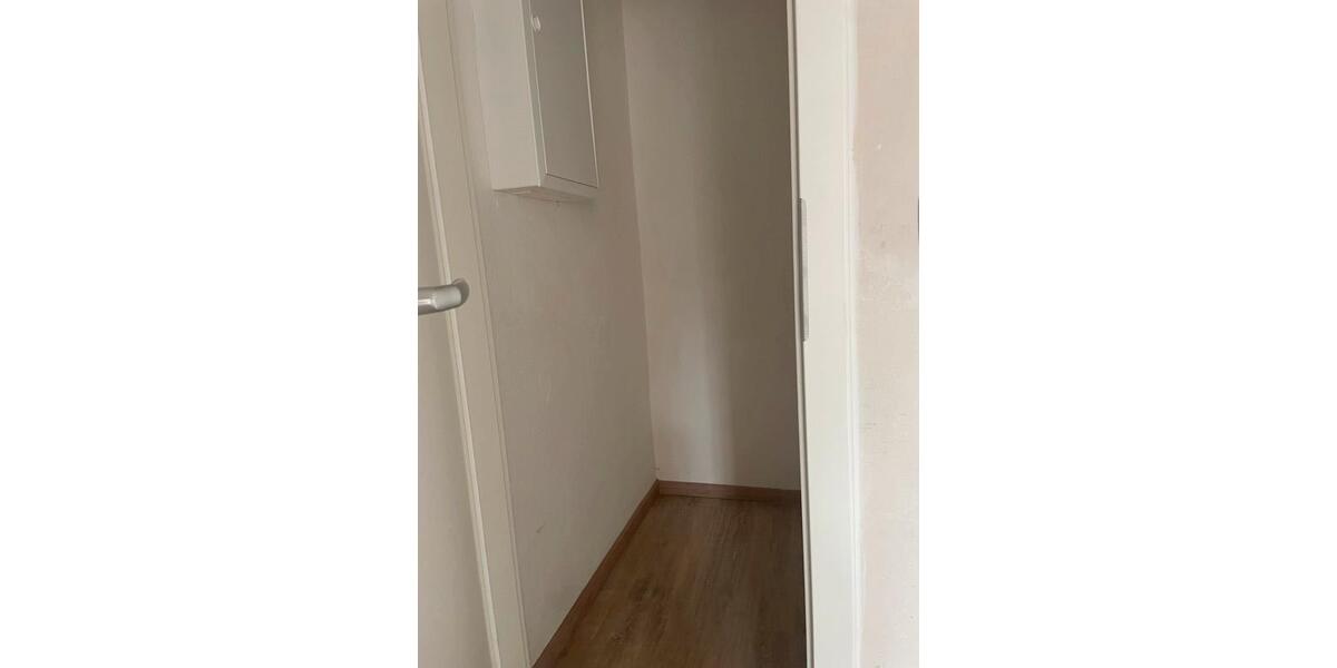 3-Zimmer-Wohnung im Dachgeschoss in Sanierungsphase 3 zimmer