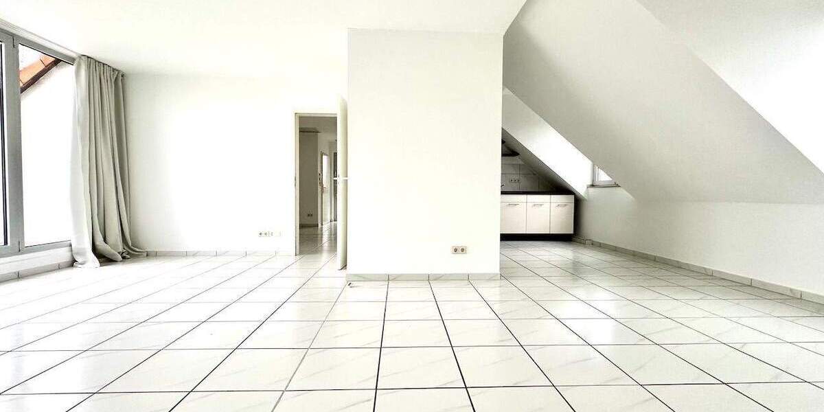 Gut geschnittene Dachgeschosswohnung in beliebter Wohnlage 3 zimmer