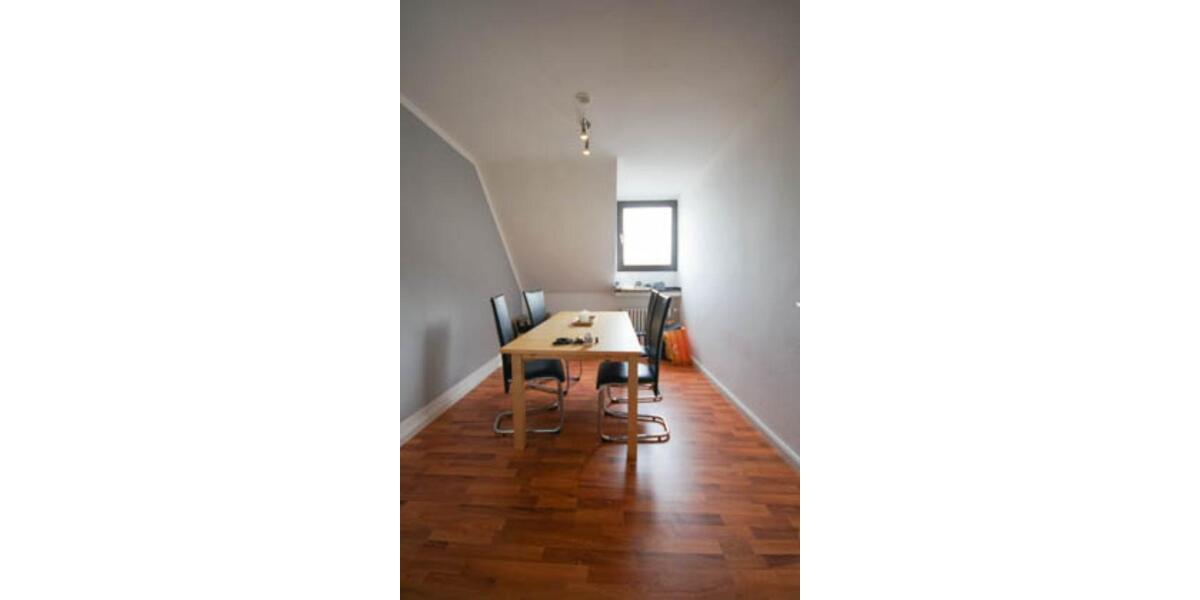 Dachgeschoßwohnung Oberhausen Alt-Oberhausen - 3.5 Zimmer, 66 m&sup2;, 470&euro; | Angebot:25648658