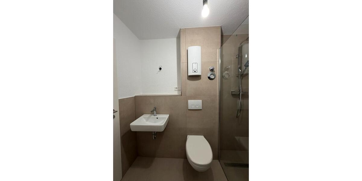 Dachgeschoßwohnung Duisburg Mittelmeiderich - 2 Zimmer, 78 m&sup2;, 900&euro; | Angebot:25790437