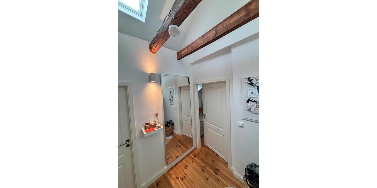 Dachgeschoßwohnung Duisburg Laar - 3 Zimmer, 77 m&sup2;, 895&euro; | Angebot:25352216